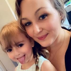 Meet your Posher, Carrie